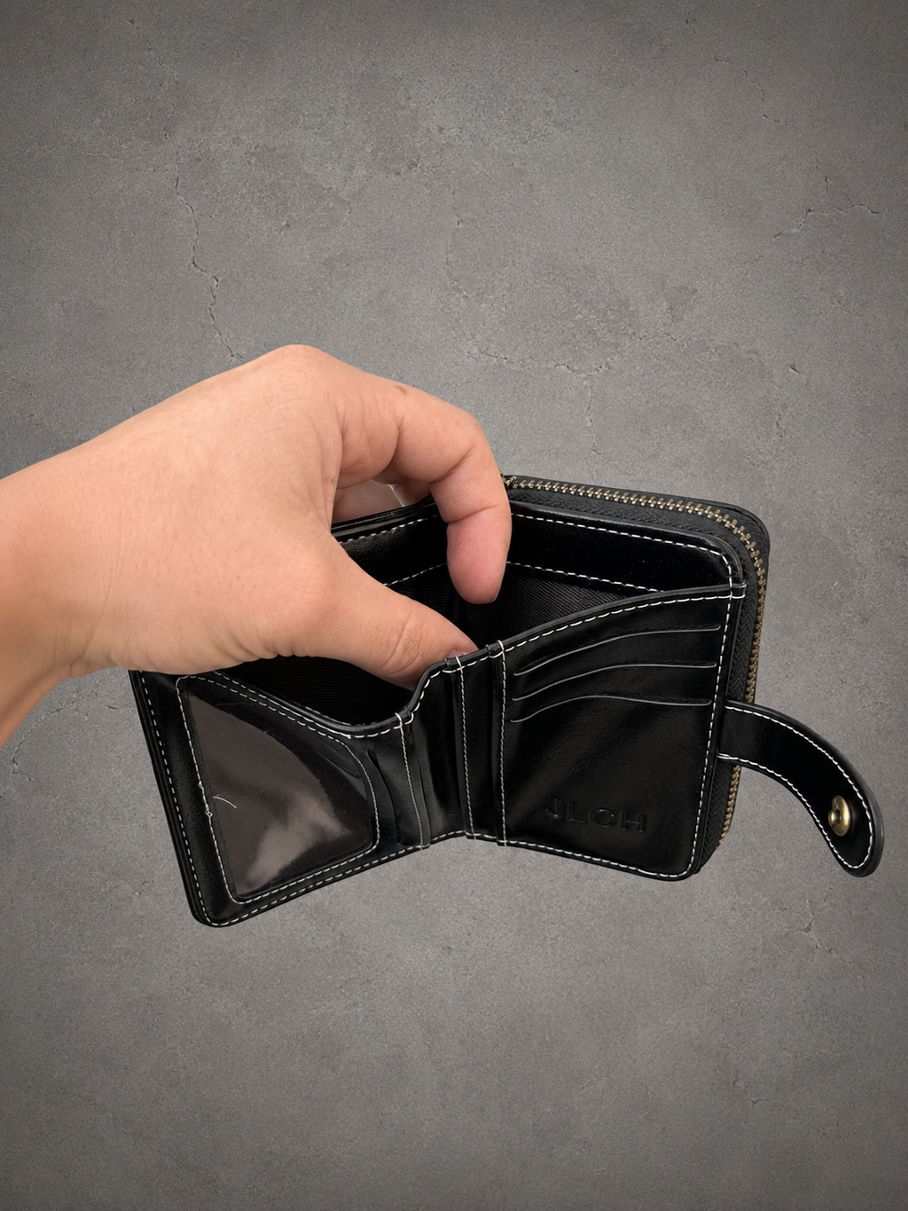 Gray Closet Signature Wallet – Black