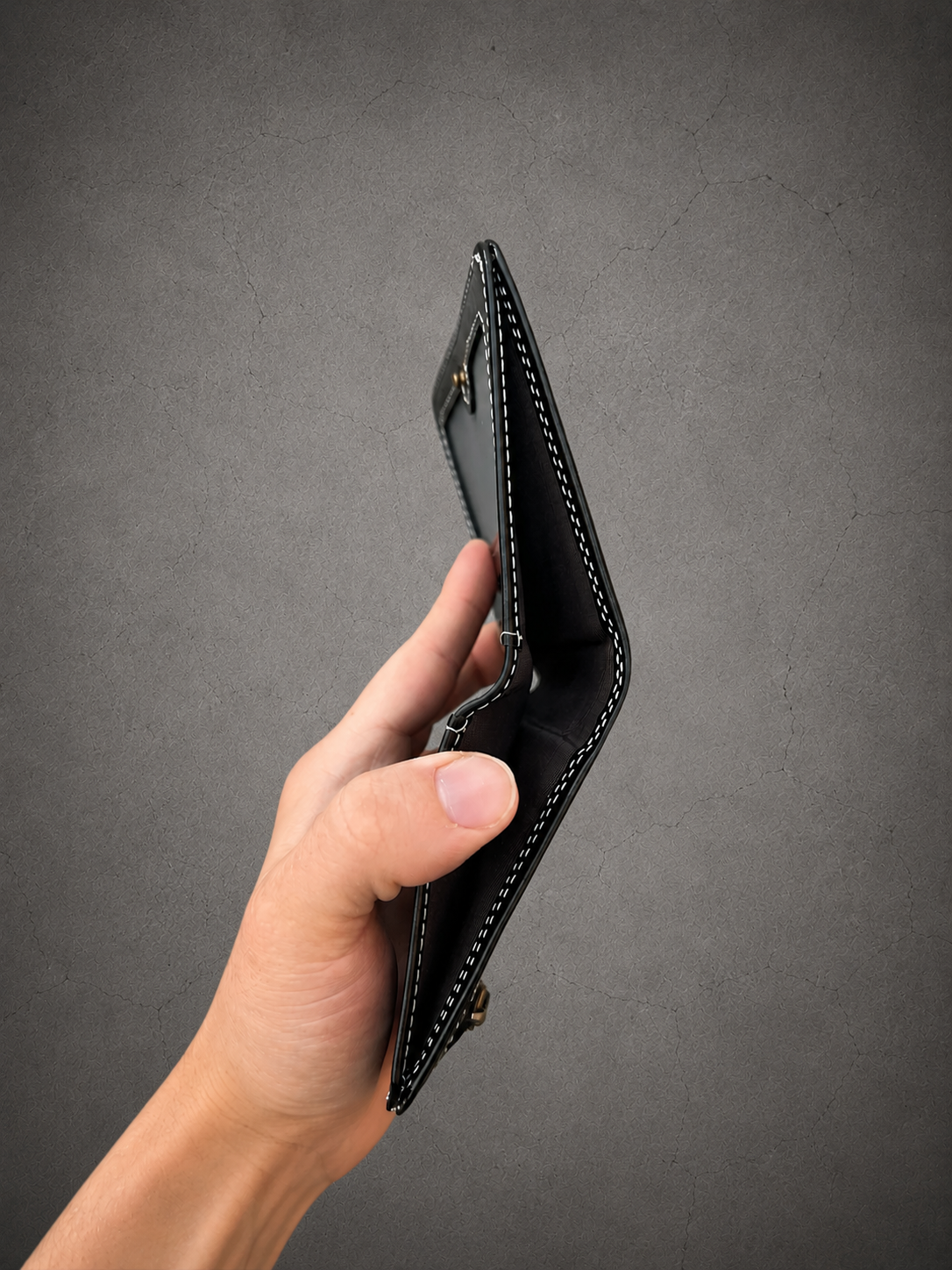 Gray Closet Essential Wallet – Black